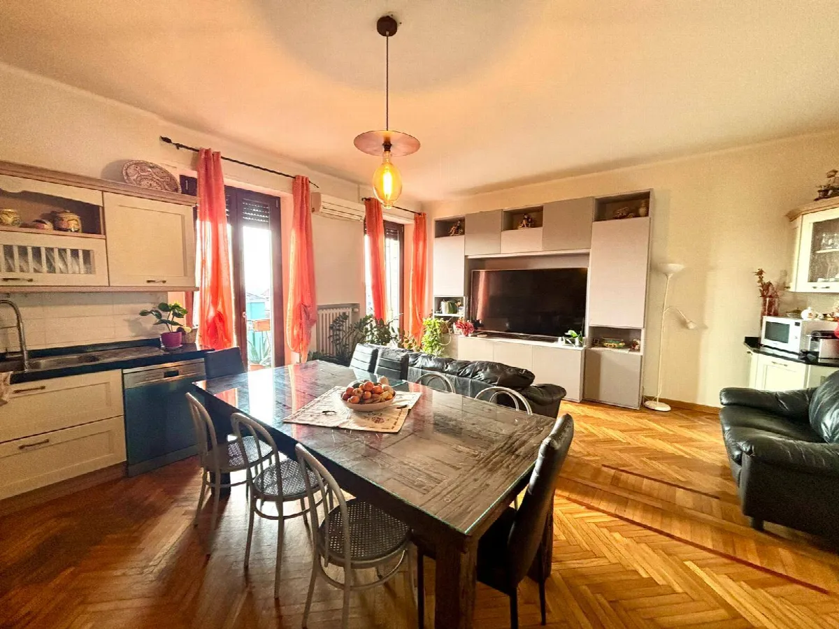 Appartamento in vendita a Alessandria, Centro-P.zza Garibaldi - foto 1