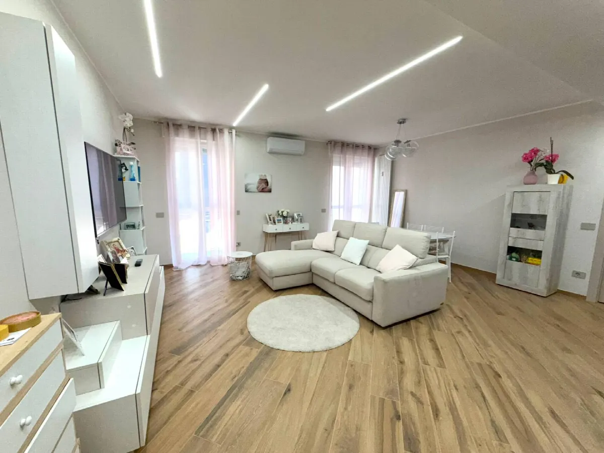 Appartamento in vendita a Alessandria, Centro-P.zza Garibaldi - foto 1