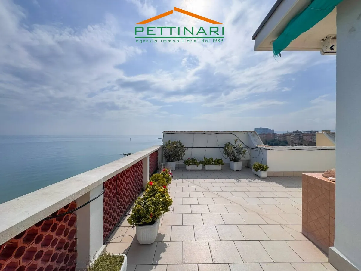 Mansarda/Attico in vendita a Porto Recanati, Prima fila sul Mare - foto 10
