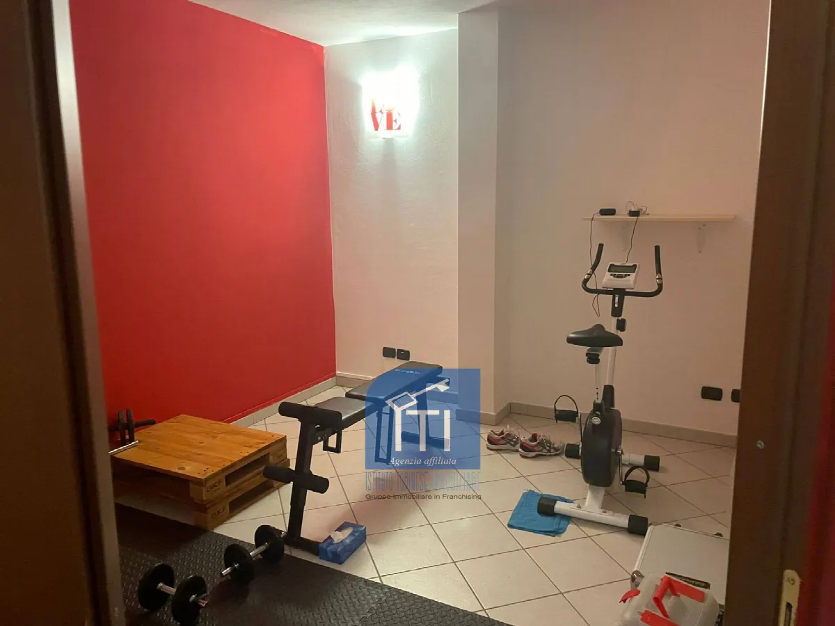 APPARTAMENTO + DI 4 LOCALI in vendita a Chivasso - foto 7