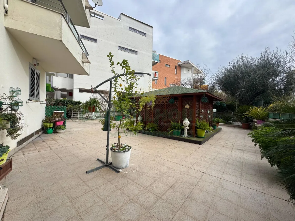 Appartamento in vendita a Caserta, Lincoln - foto 2