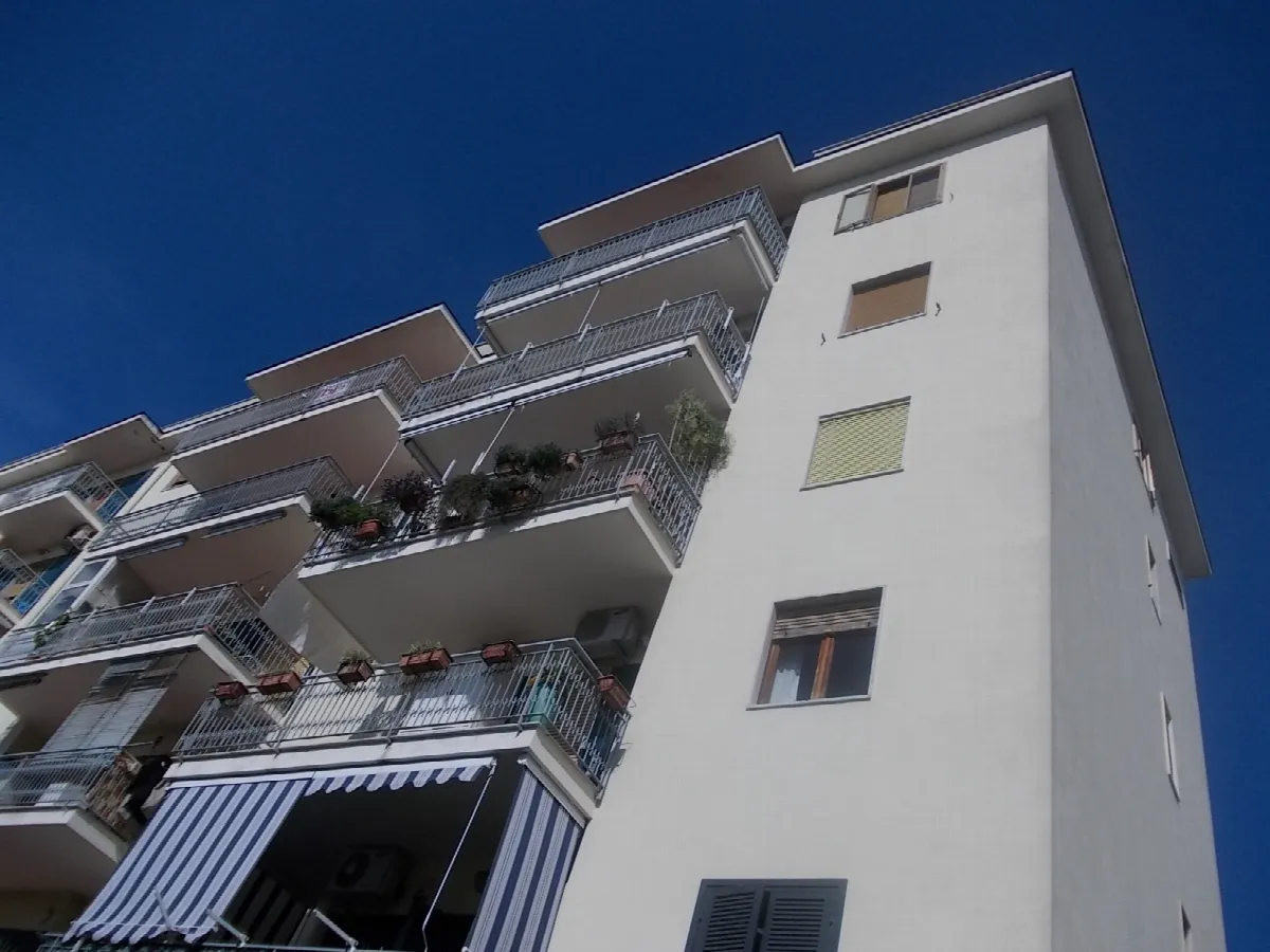 APPARTAMENTO + DI 4 LOCALI in vendita a Sant'Antimo - foto 2