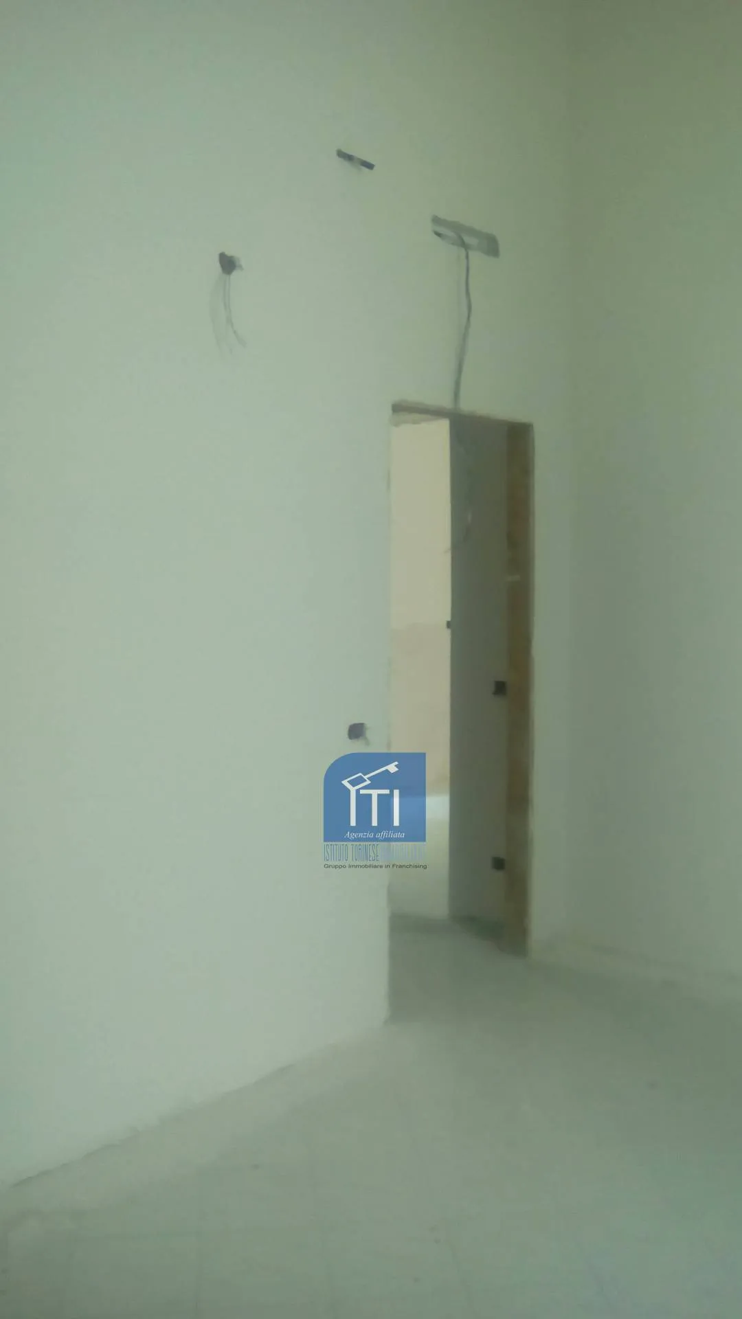 APPARTAMENTO + DI 4 LOCALI in vendita a Sant'Antimo - foto 4