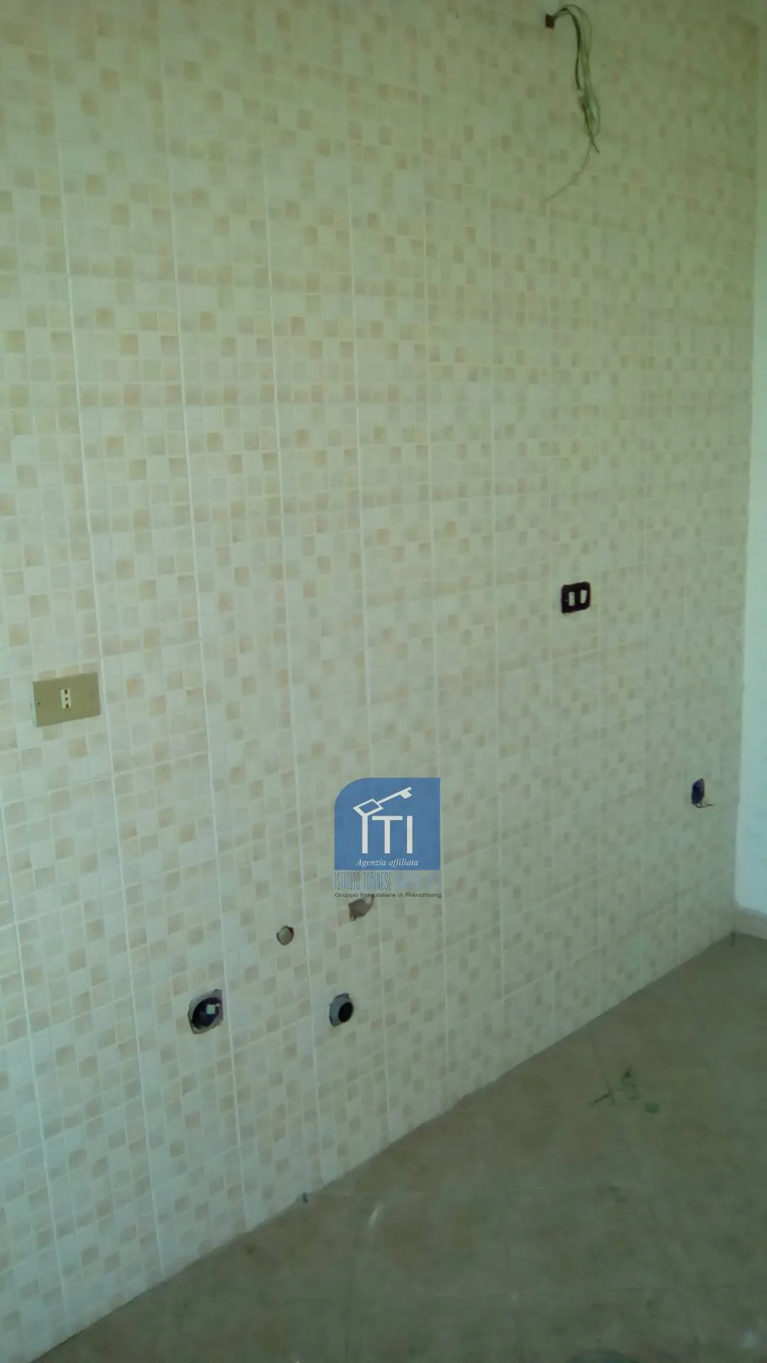 APPARTAMENTO + DI 4 LOCALI in vendita a Sant'Antimo - foto 5