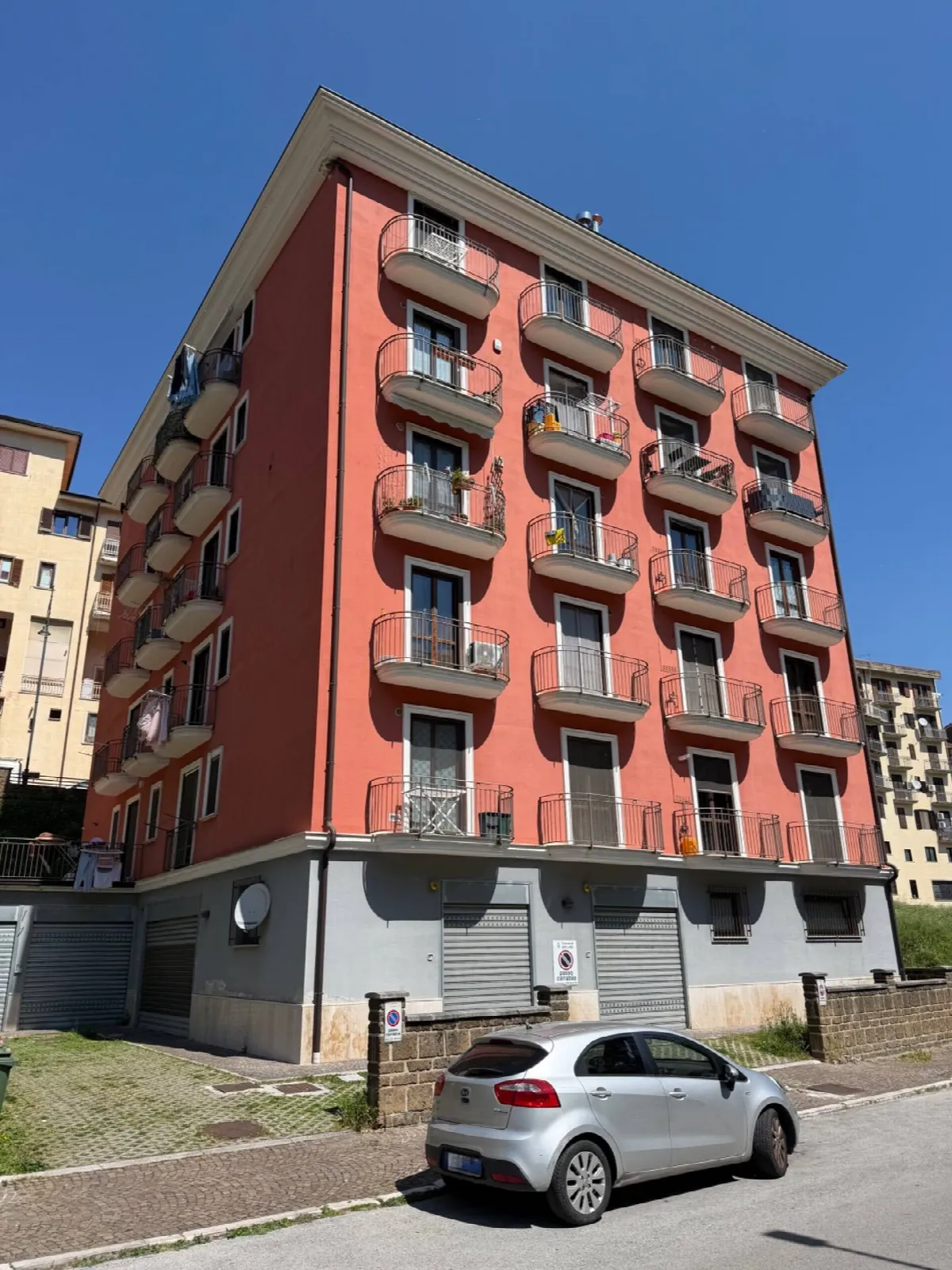 3 VANI in vendita a Avellino - foto 3