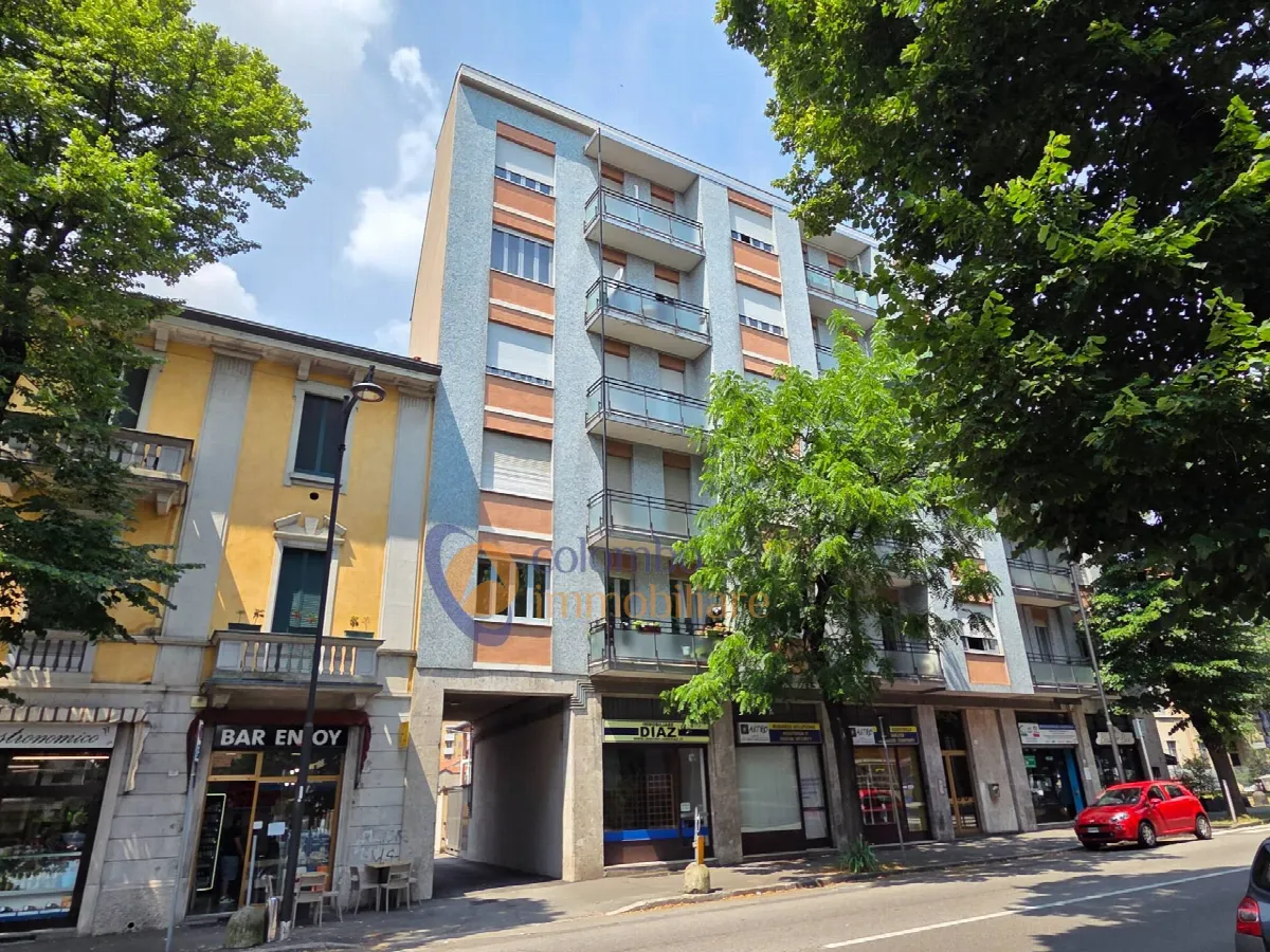 Appartamento in vendita a Busto Arsizio, Cinque Ponti - foto 1