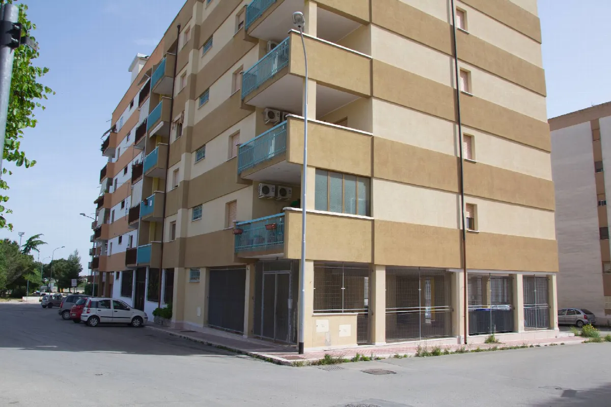 Appartamento in vendita a Canosa di Puglia, zona 167 - foto 1