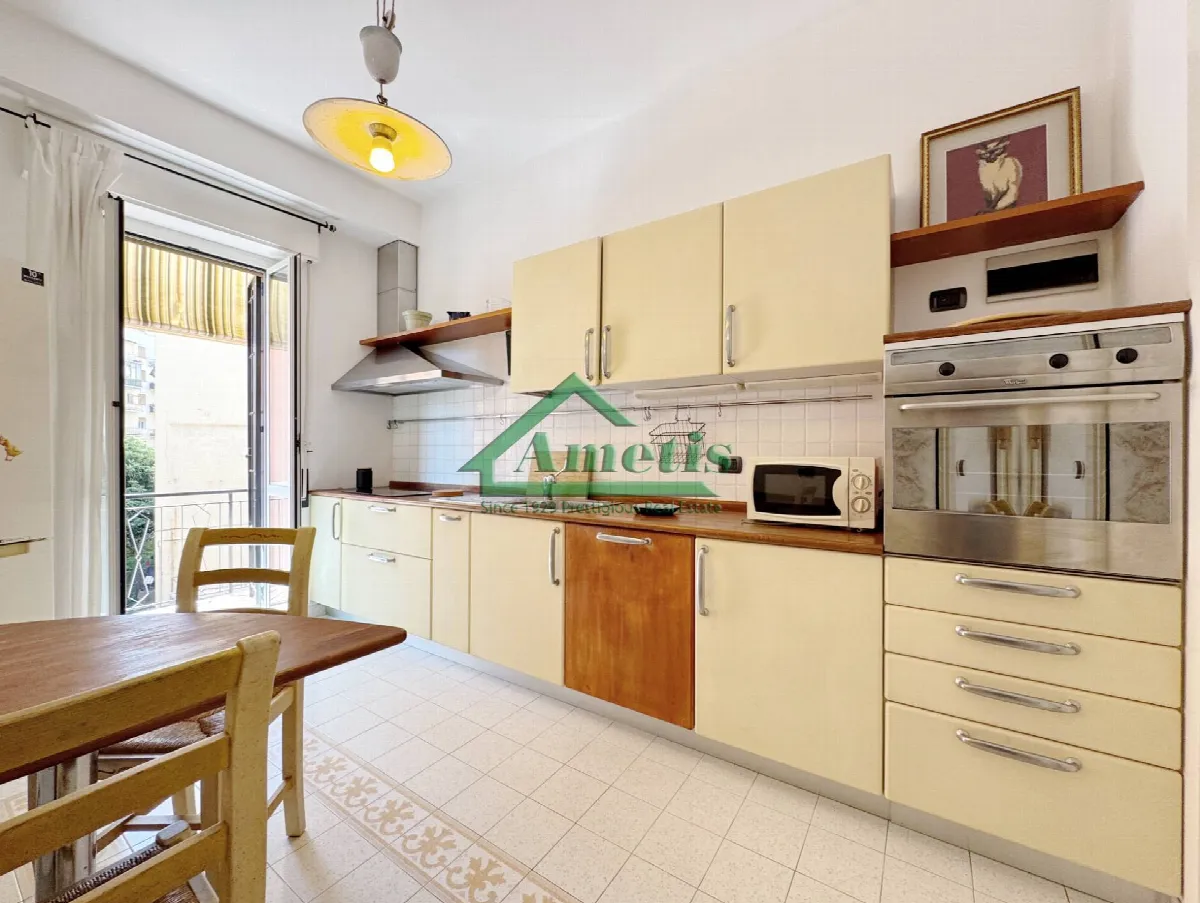 Appartamento in vendita a Imperia, Oneglia centro - foto 2