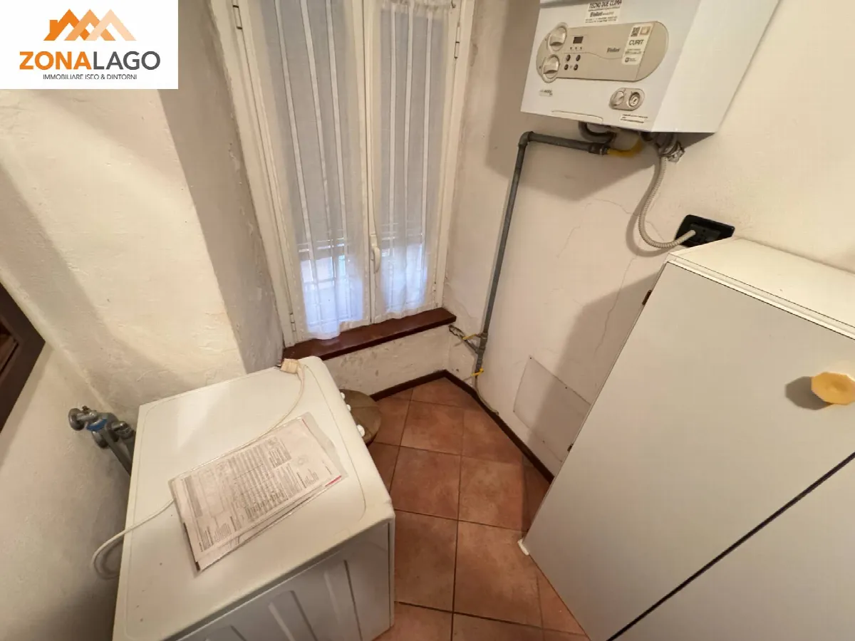 APPARTAMENTO in vendita a Sale Marasino, Centro/centro storico - foto 10