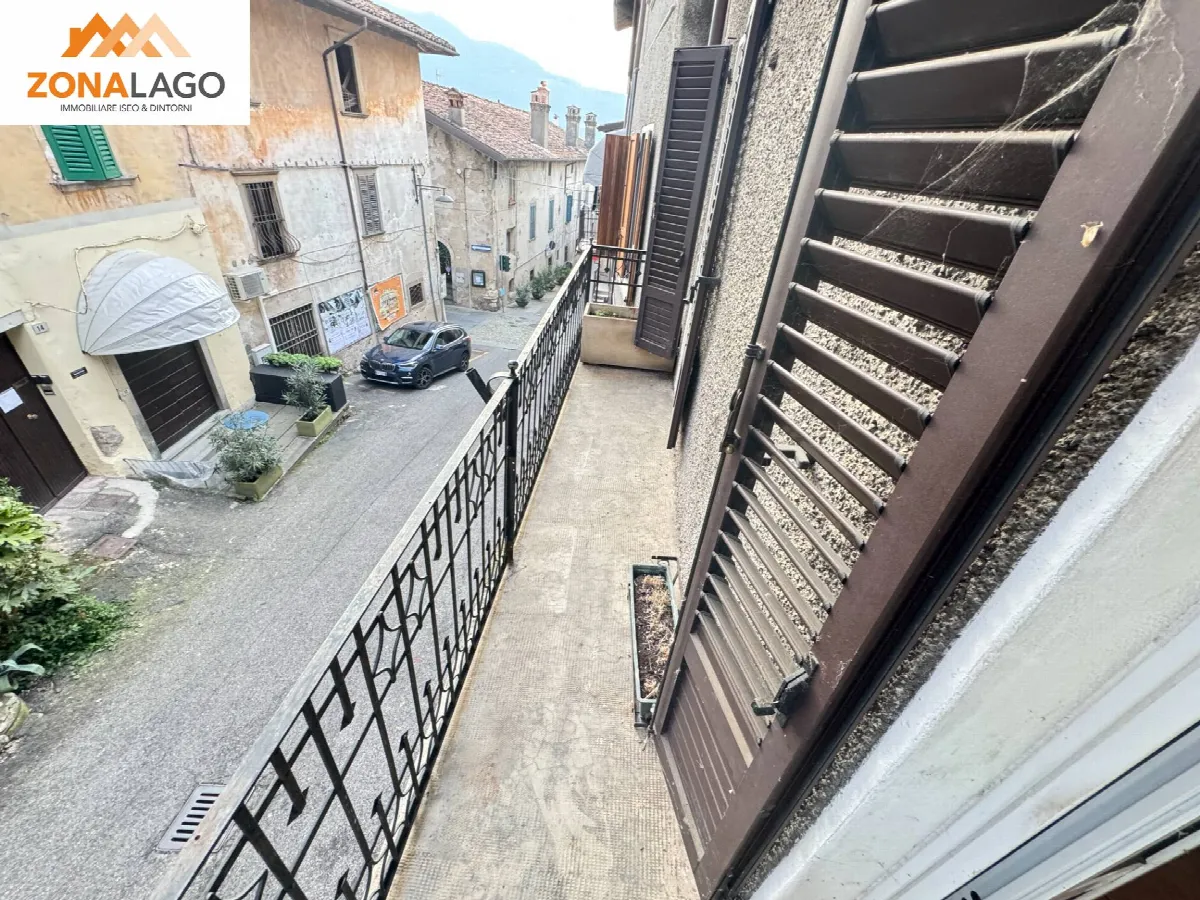 APPARTAMENTO in vendita a Sale Marasino, Centro/centro storico - foto 5