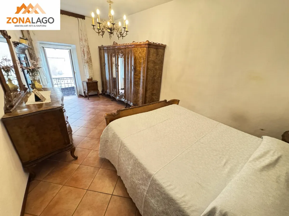APPARTAMENTO in vendita a Sale Marasino, Centro/centro storico - foto 8