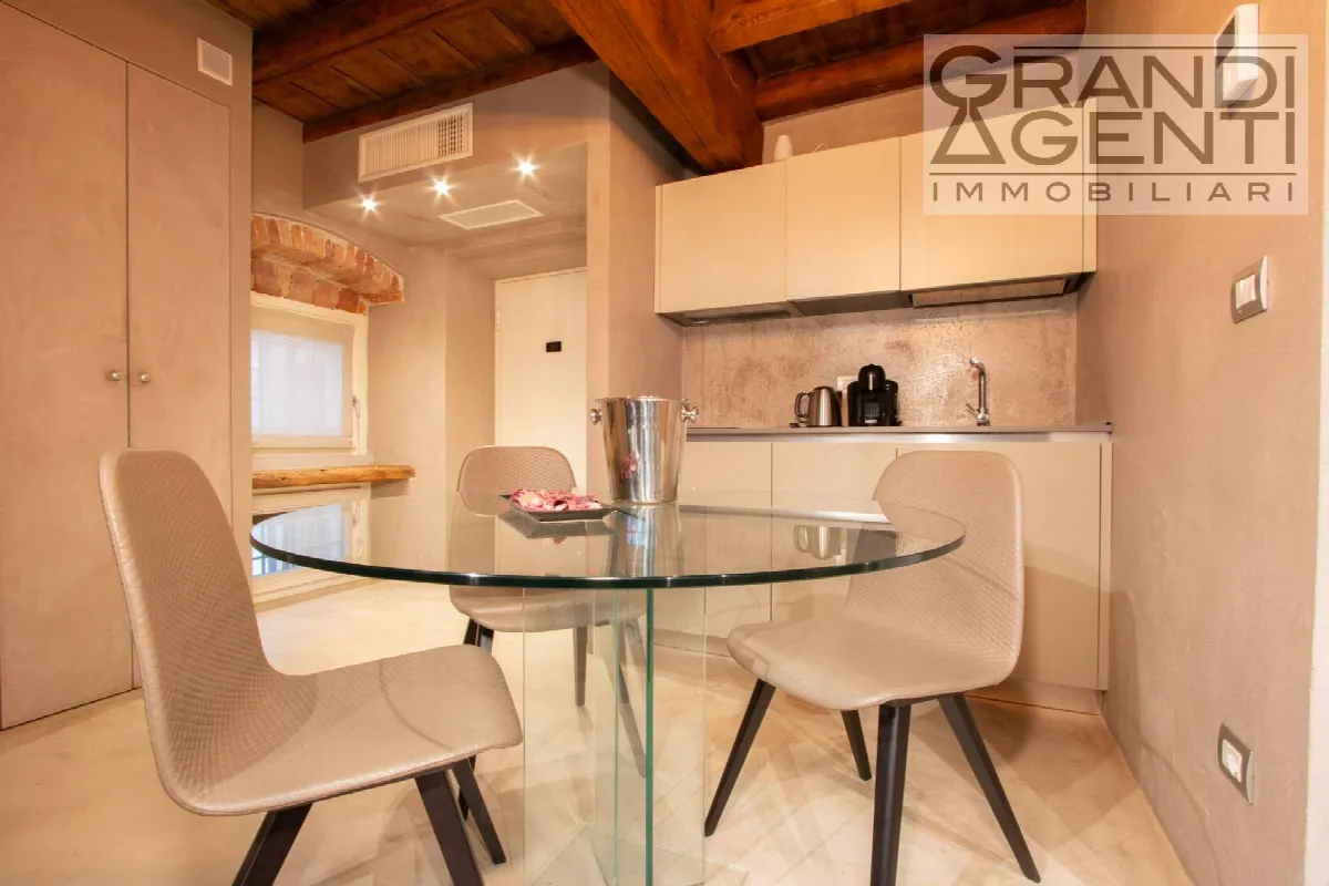 Appartamento in vendita a Verona, Centro storico - foto 9