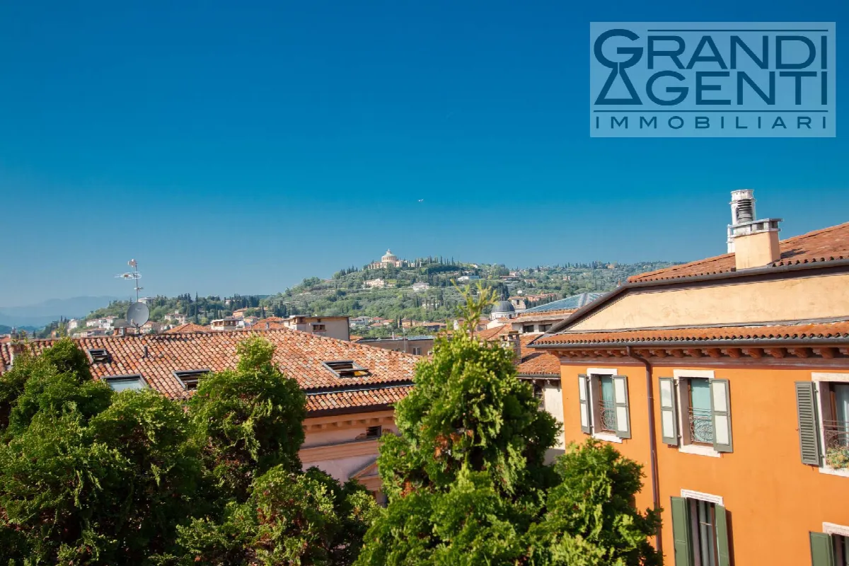 Appartamento in vendita a Verona, Centro storico - foto 3