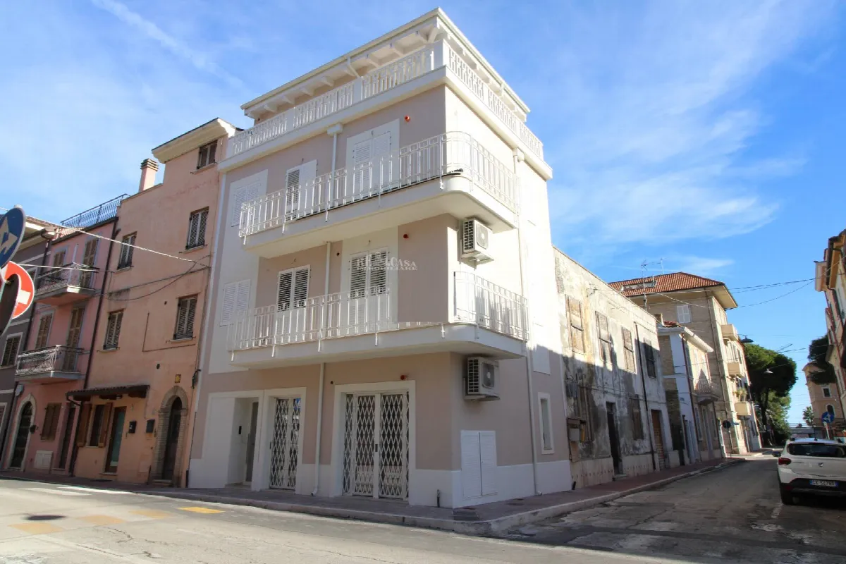Appartamento in vendita a Grottammare, CENTRO (tra la Statale 16 e la ferrovia) - foto 1