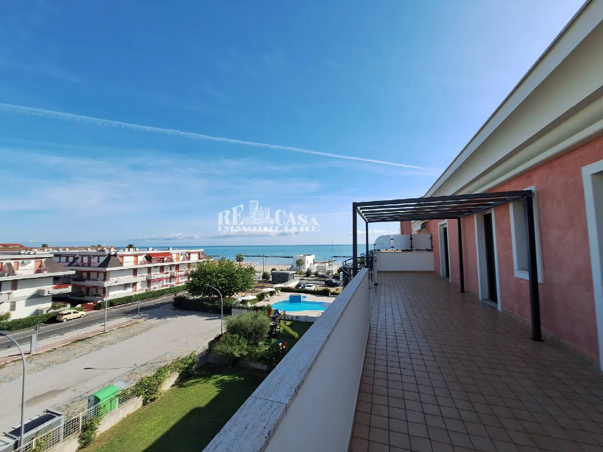 Appartamento in vendita a Martinsicuro, Mare - foto 2