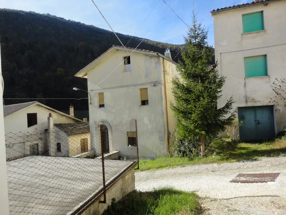 Casa nei borghi e castelli  in vendita a Apiro - foto 1