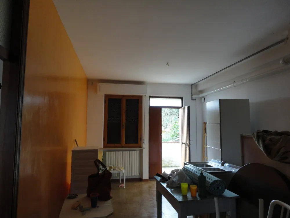 Appartamento / casa in citta\' della provincia  in vendita a Rosora - foto 1