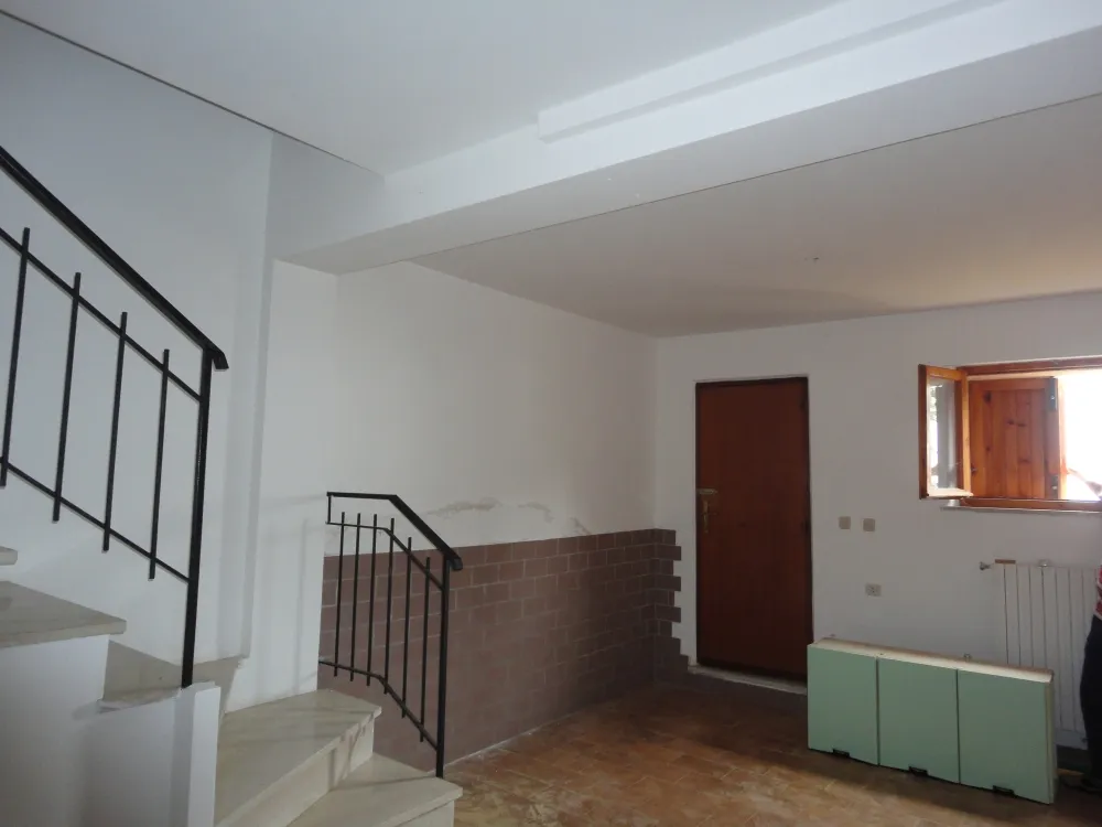 Appartamento / casa in citta\' della provincia  in vendita a Rosora - foto 5