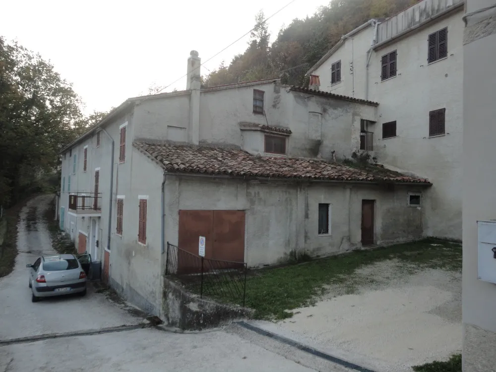 Casa nei borghi e castelli  in vendita a Arcevia - foto 2