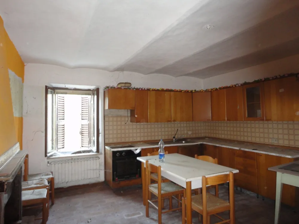 Casa nei borghi e castelli  in vendita a Arcevia - foto 4