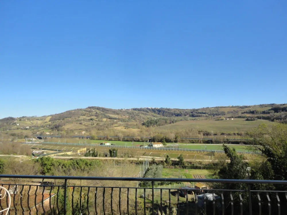 Appartamento / casa in citta\' della provincia  in vendita a Castelplanio - foto 2