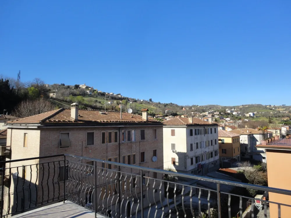 Appartamento / casa in citta\' della provincia  in vendita a Castelplanio - foto 9