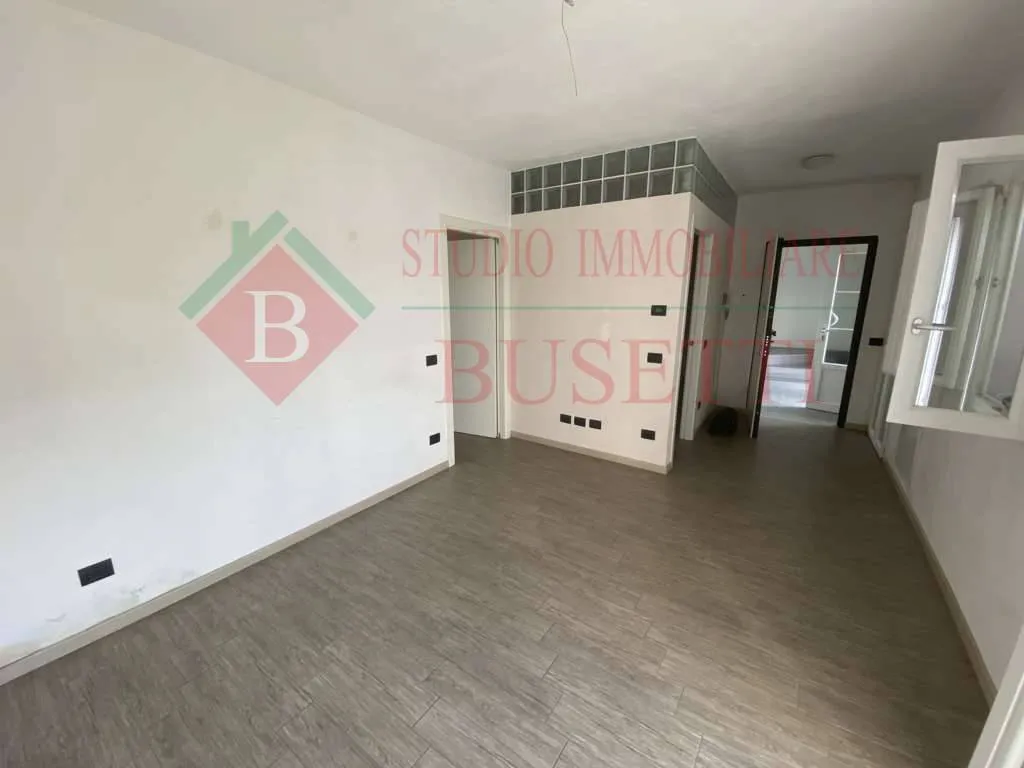 Stabile in vendita a Busto Arsizio, Borsano - foto 4