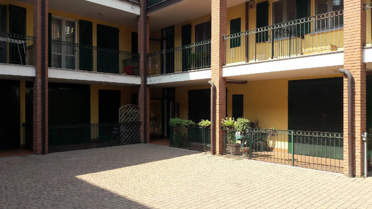 trilocale con area esterna in vendita a Vedano Olona - foto 6