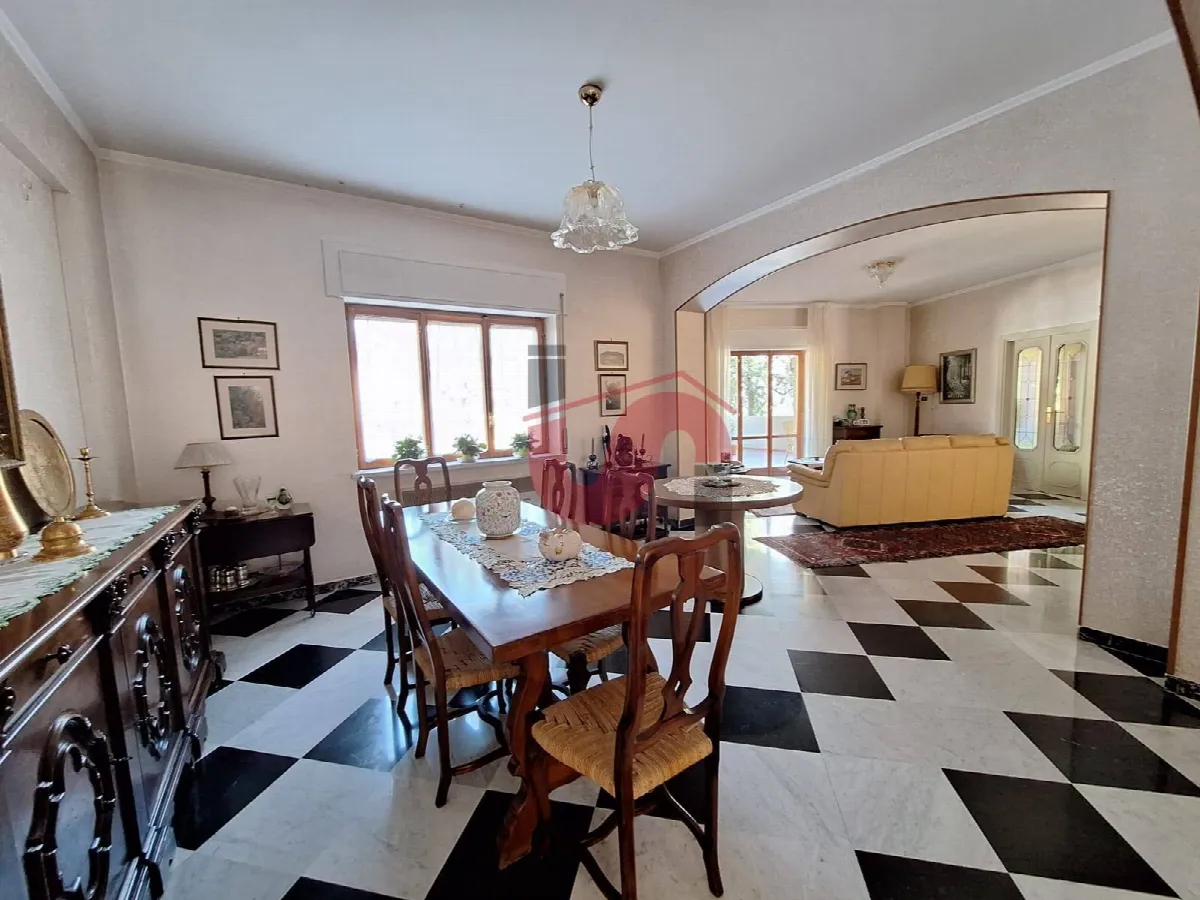 APPARTAMENTO + DI 4 LOCALI in vendita a Benevento, Mellusi - foto 7