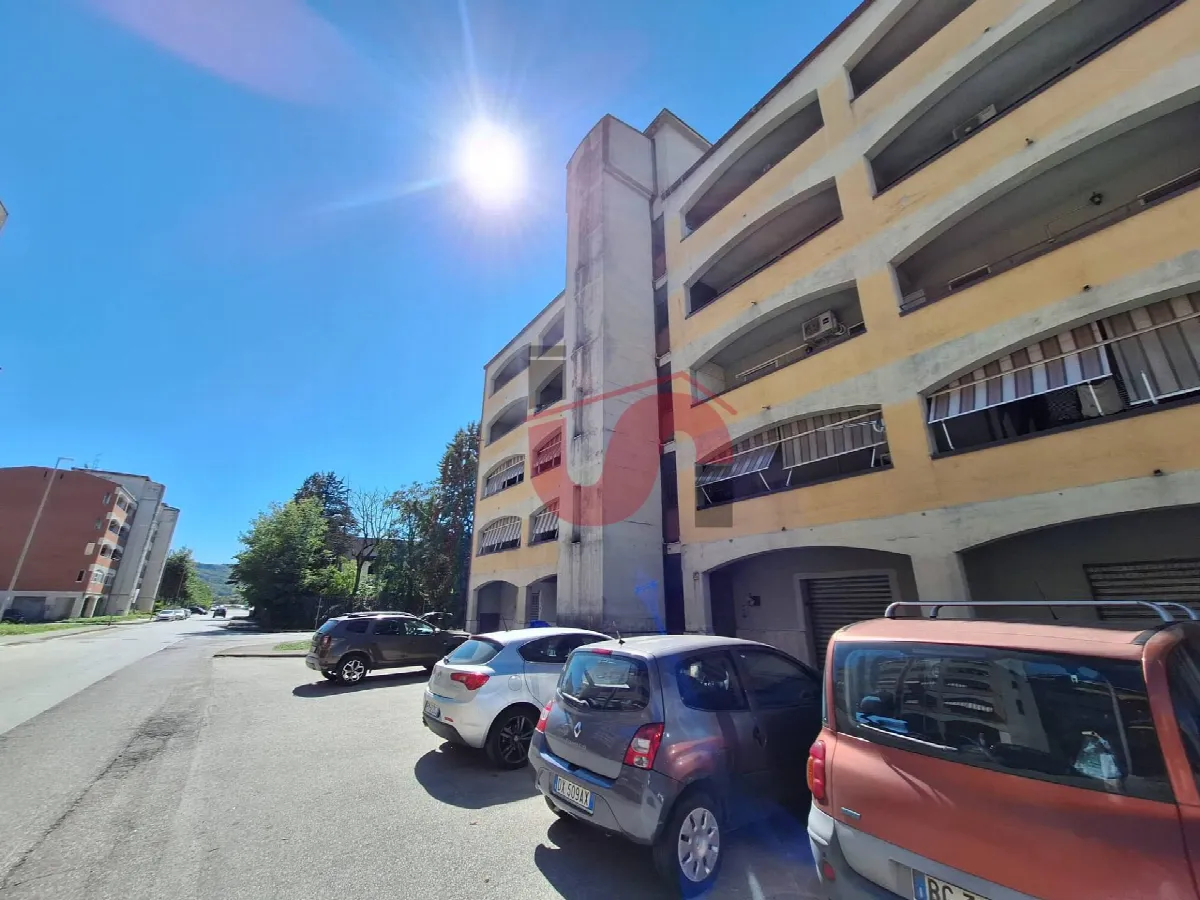 APPARTAMENTO + DI 4 LOCALI in vendita a Benevento, Libertà - foto 2