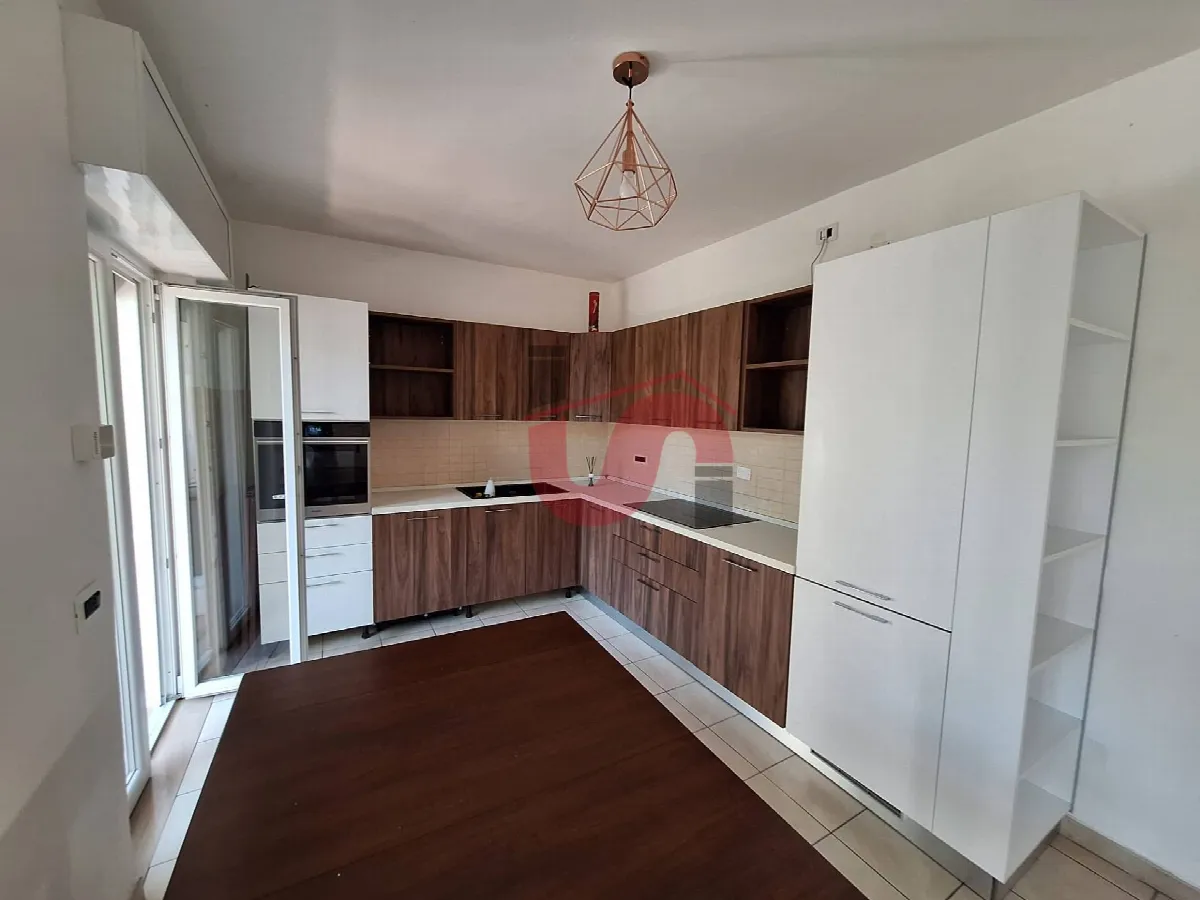 APPARTAMENTO + DI 4 LOCALI in vendita a Benevento, Libertà - foto 7