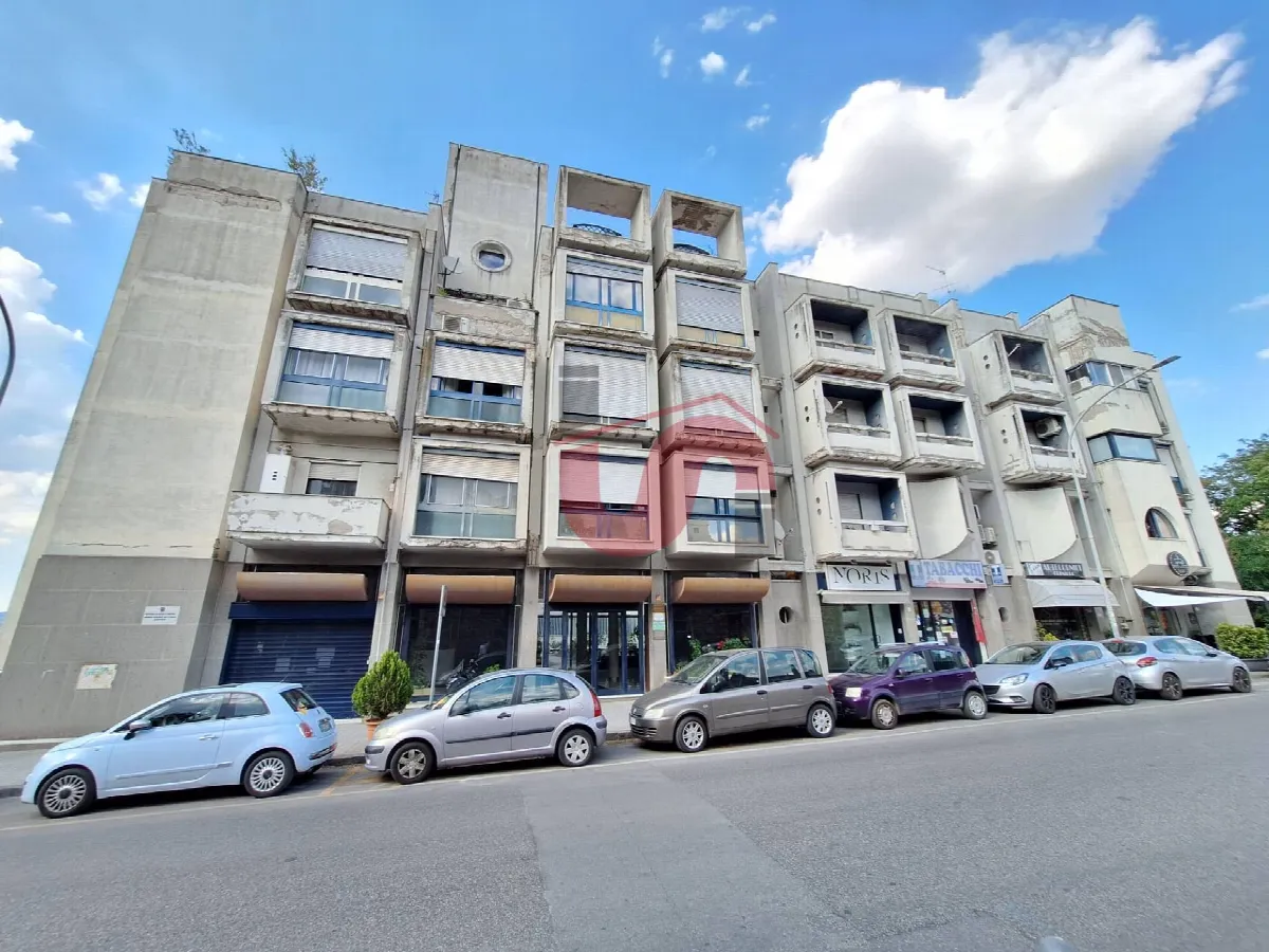 APPARTAMENTO + DI 4 LOCALI in vendita a Benevento, Centro - foto 3