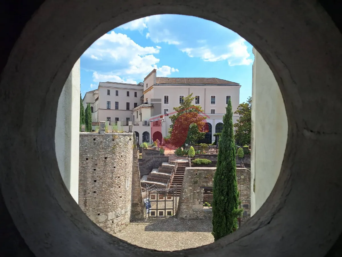 APPARTAMENTO + DI 4 LOCALI in vendita a Benevento, Centro - foto 4