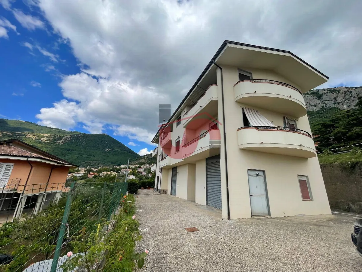 QUADRILOCALE in vendita a Vitulano - foto 1
