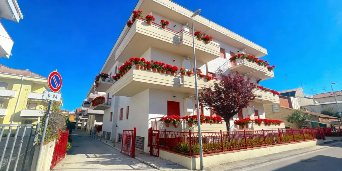 Appartamento in vendita a Alba Adriatica, Lungomare - foto 1