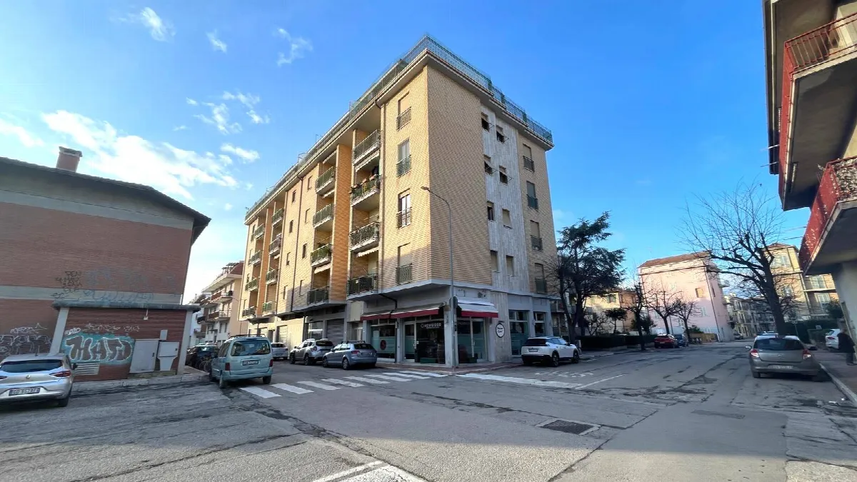 Appartamento in vendita a Grottammare, Centrale (tra La ss16 e ferrovia, fino al fiume Tesino) - foto 1