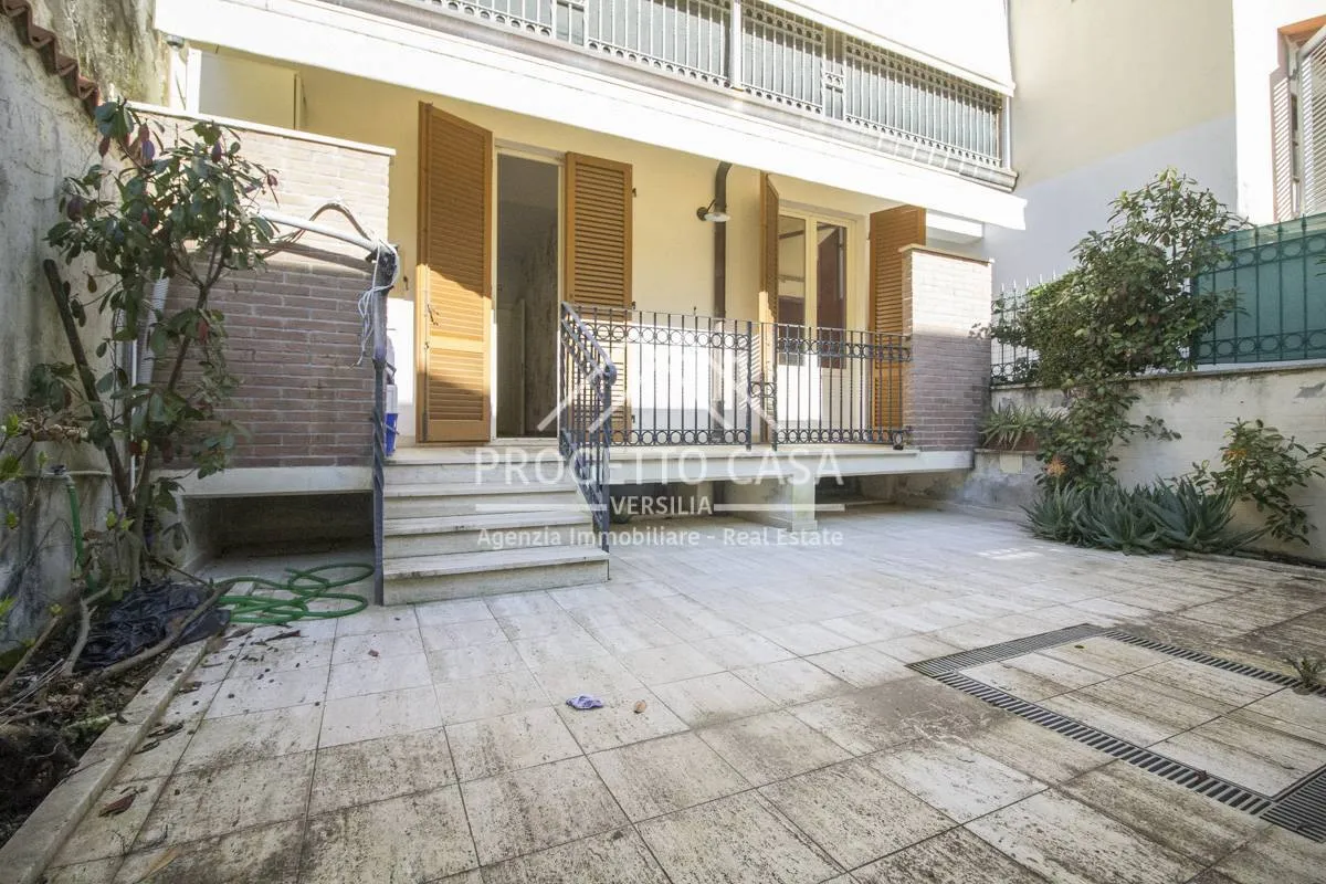Appartamento in vendita a Viareggio, Città Giardino / Passeggiata - foto 1