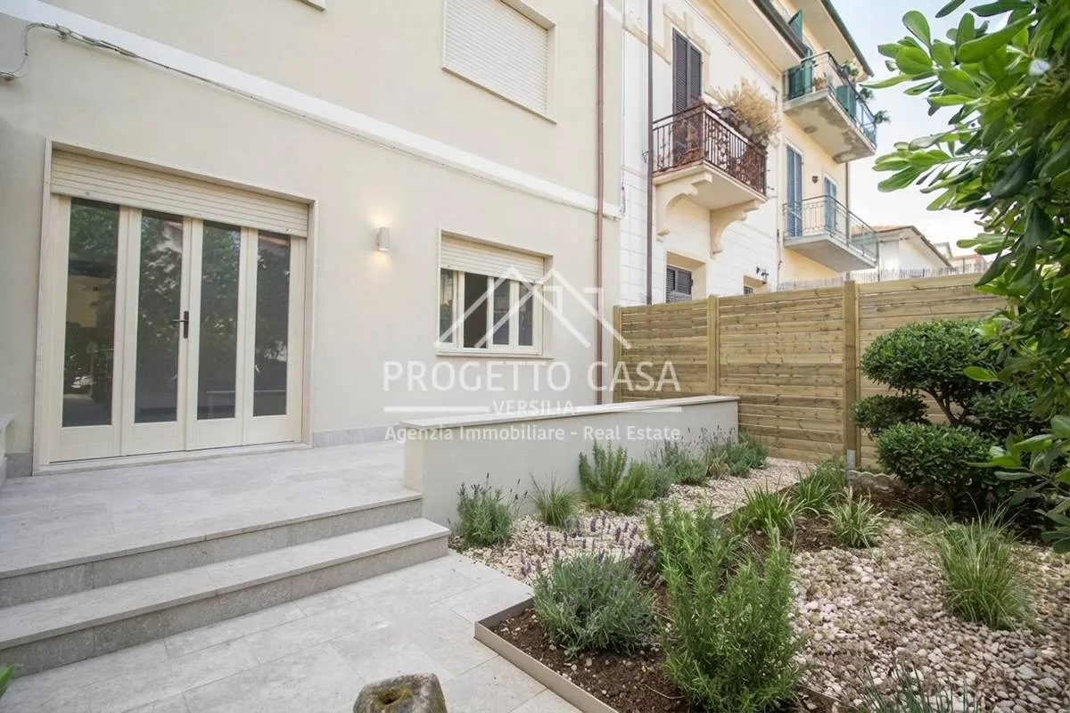 Appartamento in vendita a Camaiore, Lido di Camaiore - foto 1