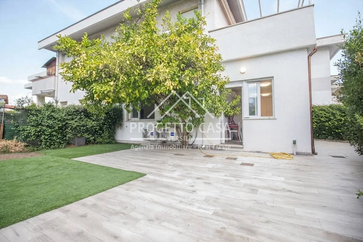 Appartamento in vendita a Viareggio, Torre del Lago Puccini - foto 1