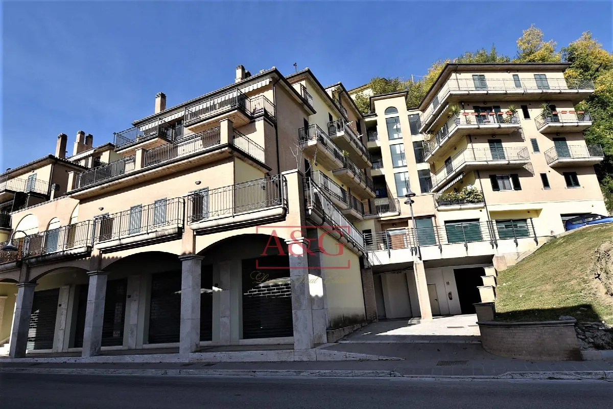 Appartamento in vendita a Amandola, Centro - foto 2