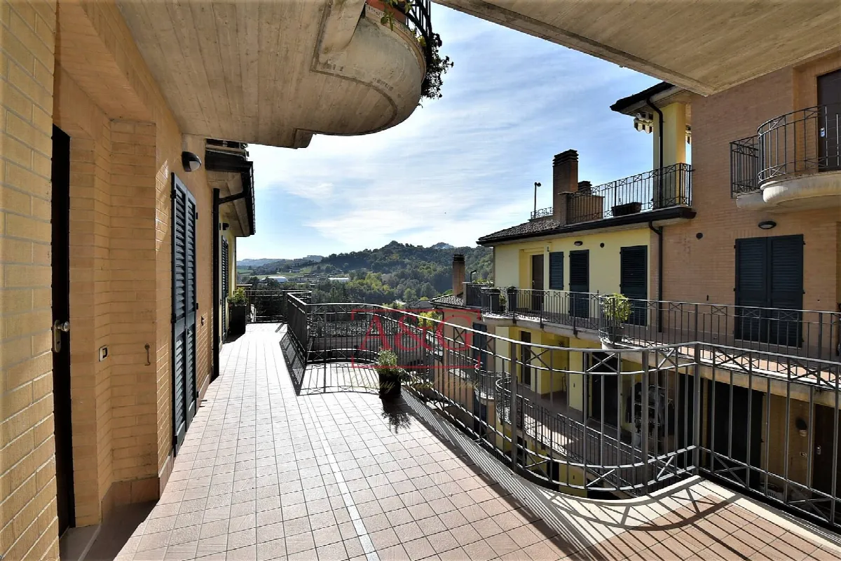 Appartamento in vendita a Amandola, Centro - foto 3