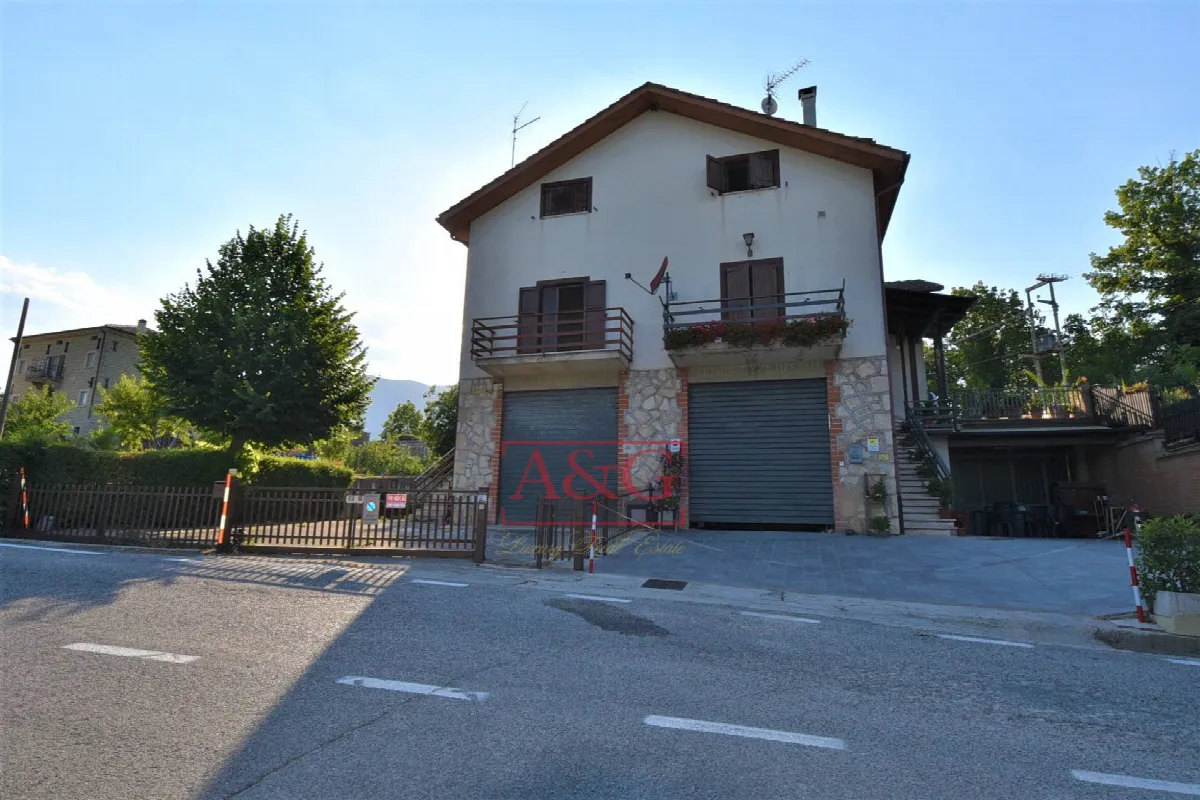 Appartamento in vendita a Montemonaco, Campagna - foto 1