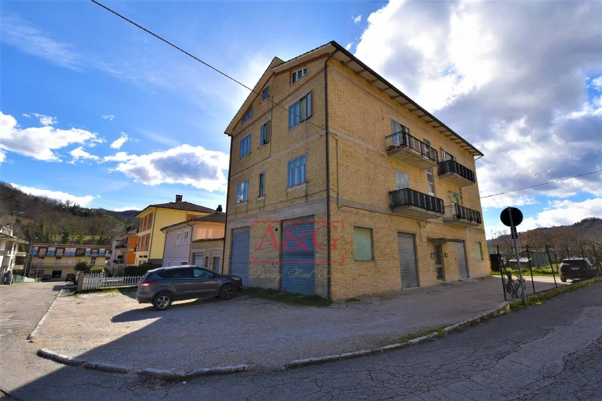 Appartamento in vendita a Comunanza, Centro - foto 1