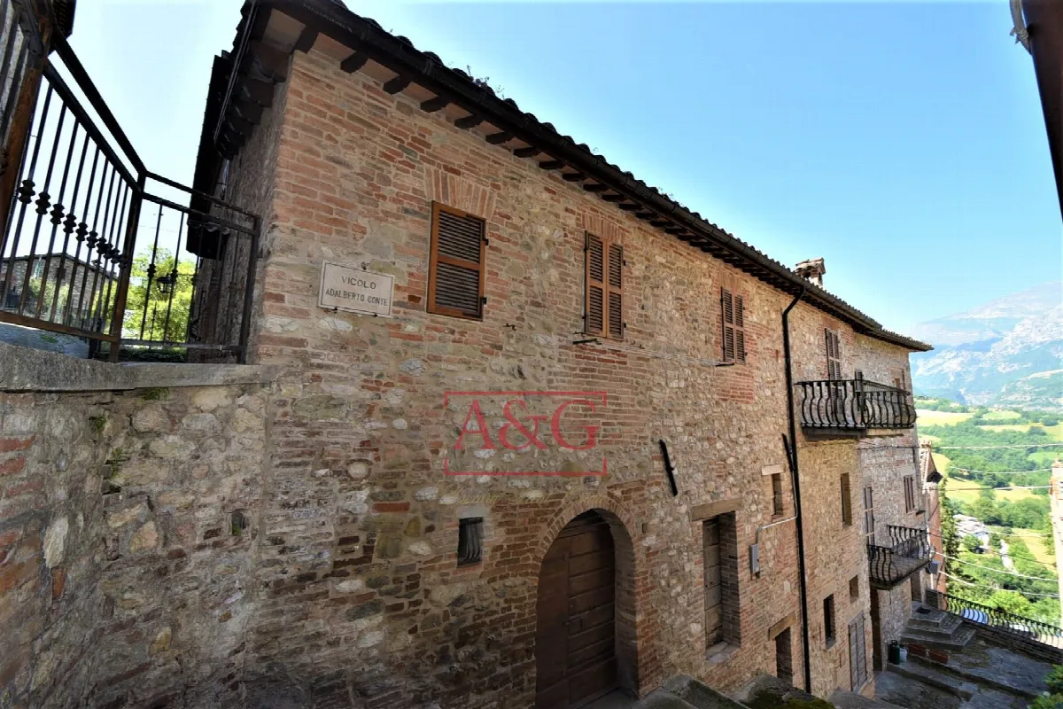 Appartamento in vendita a Montefortino, Centro Storico - foto 3
