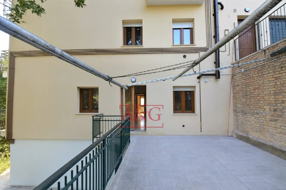 Appartamento in vendita a Montemonaco, Centro - foto 2