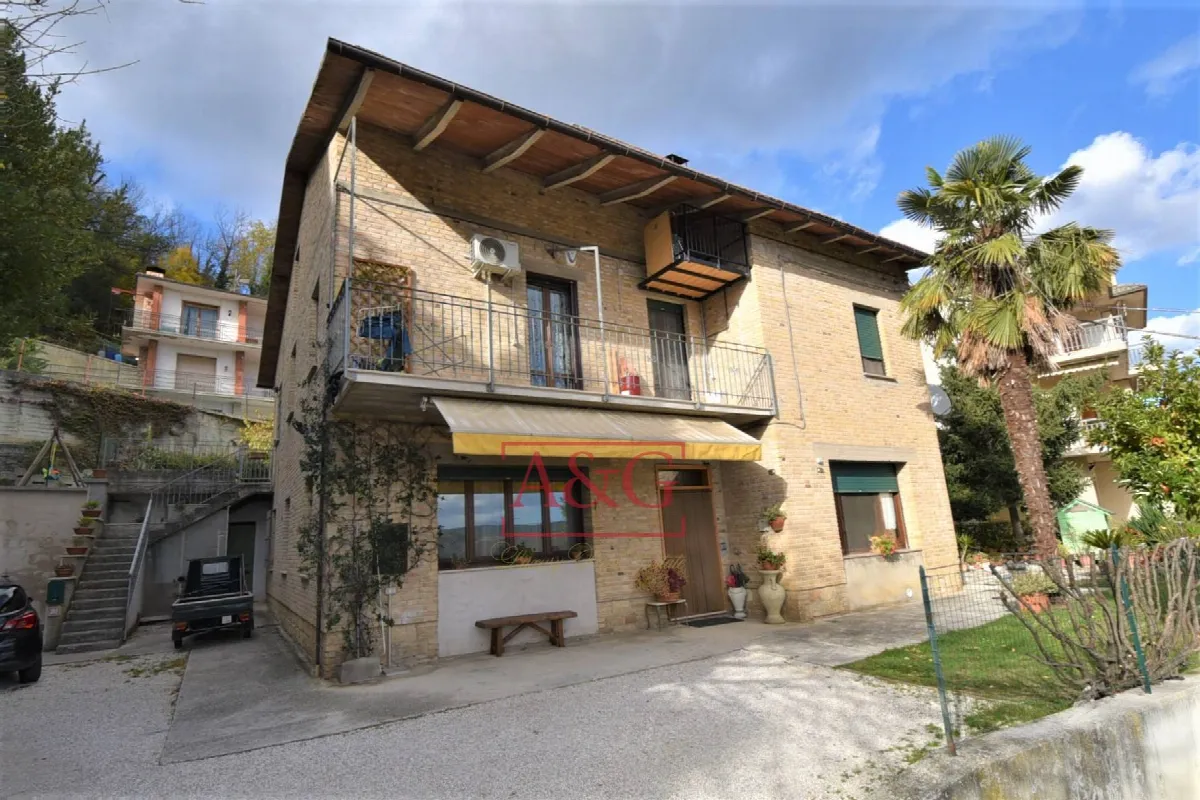 Appartamento in vendita a Amandola, Periferia - foto 1