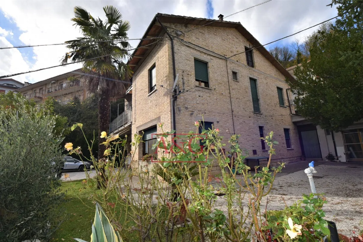 Appartamento in vendita a Amandola, Periferia - foto 2