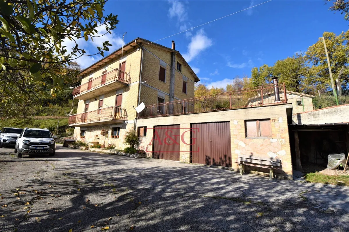 Appartamento in vendita a Montemonaco, Montagna - foto 2