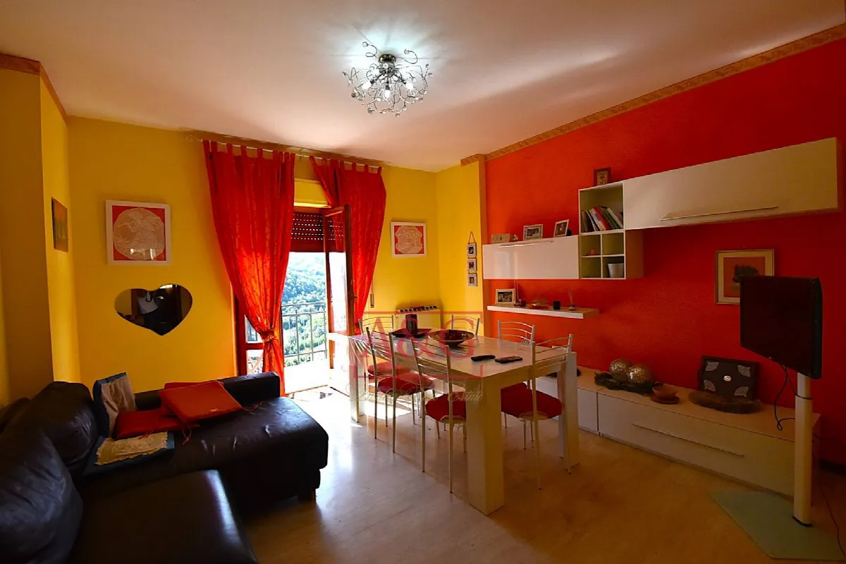 Appartamento in vendita a Amandola, Semicentro - foto 2