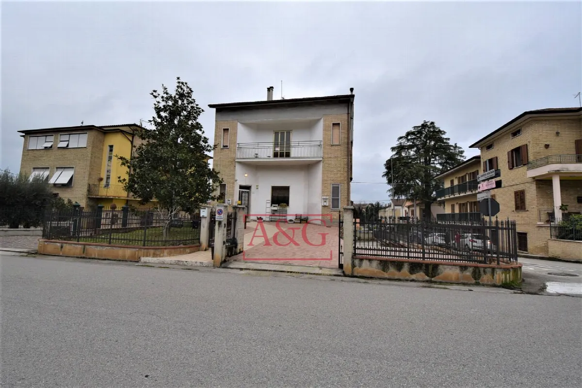 Appartamento in vendita a Falerone, Periferia - foto 2